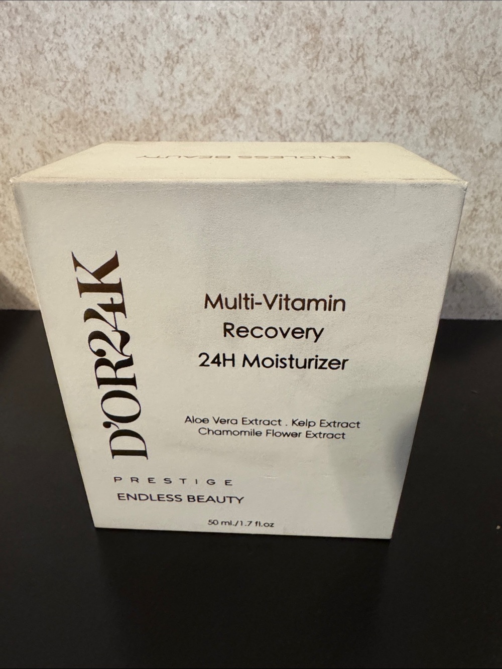 D'Or2ak Multi-Vitamin Recovery 24H Moisturizer - White